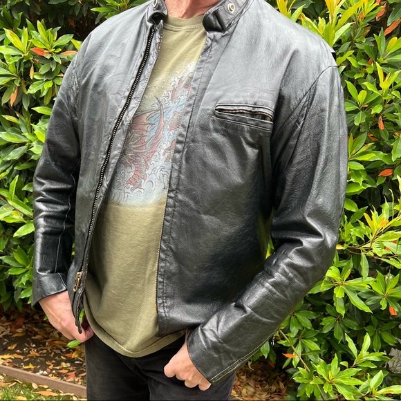 leather jacket - Picture 9 of 10